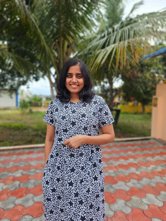 Black and white Stars - Feeding Lounge Wear