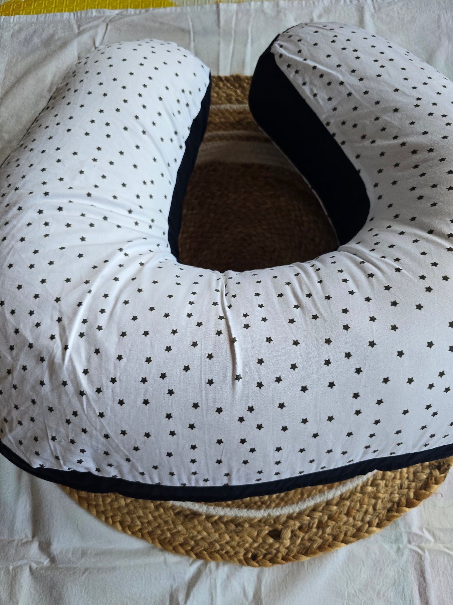 Feeding Pillow - Black and White stars