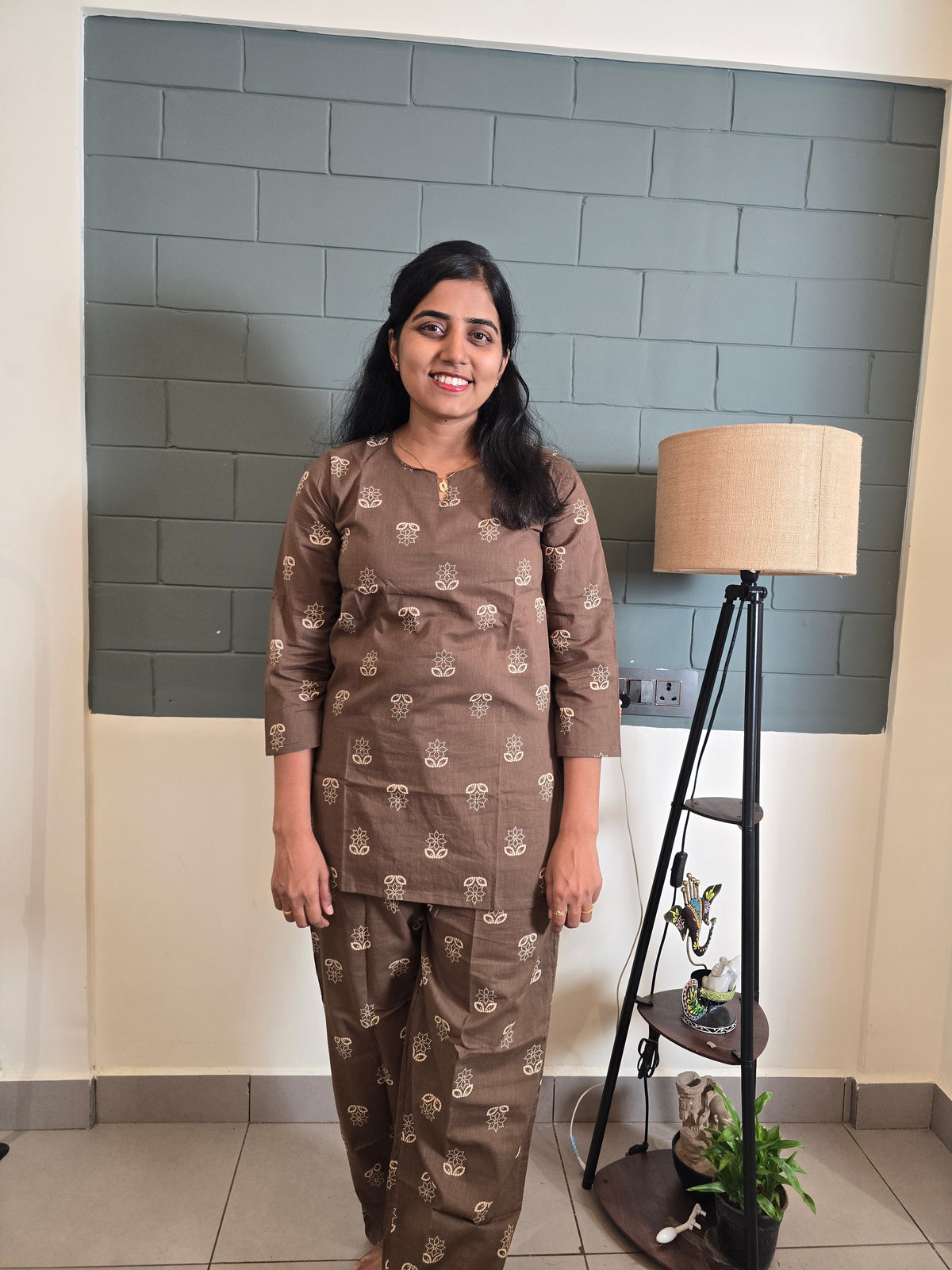 Brown & white dotted flower motifs Coord set