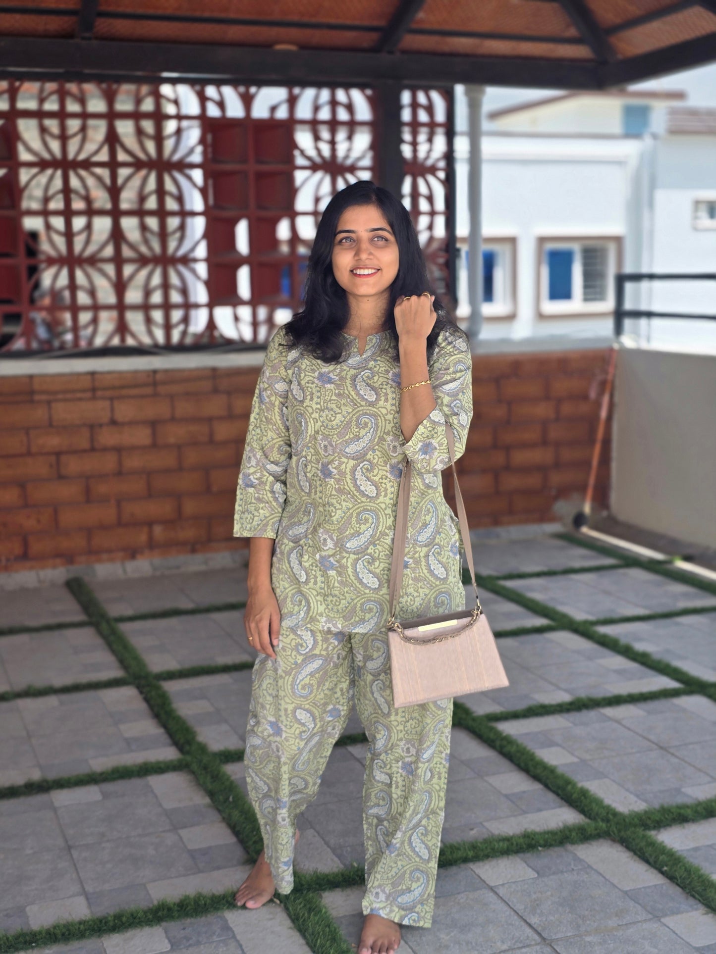 Light Pista flowers coord set