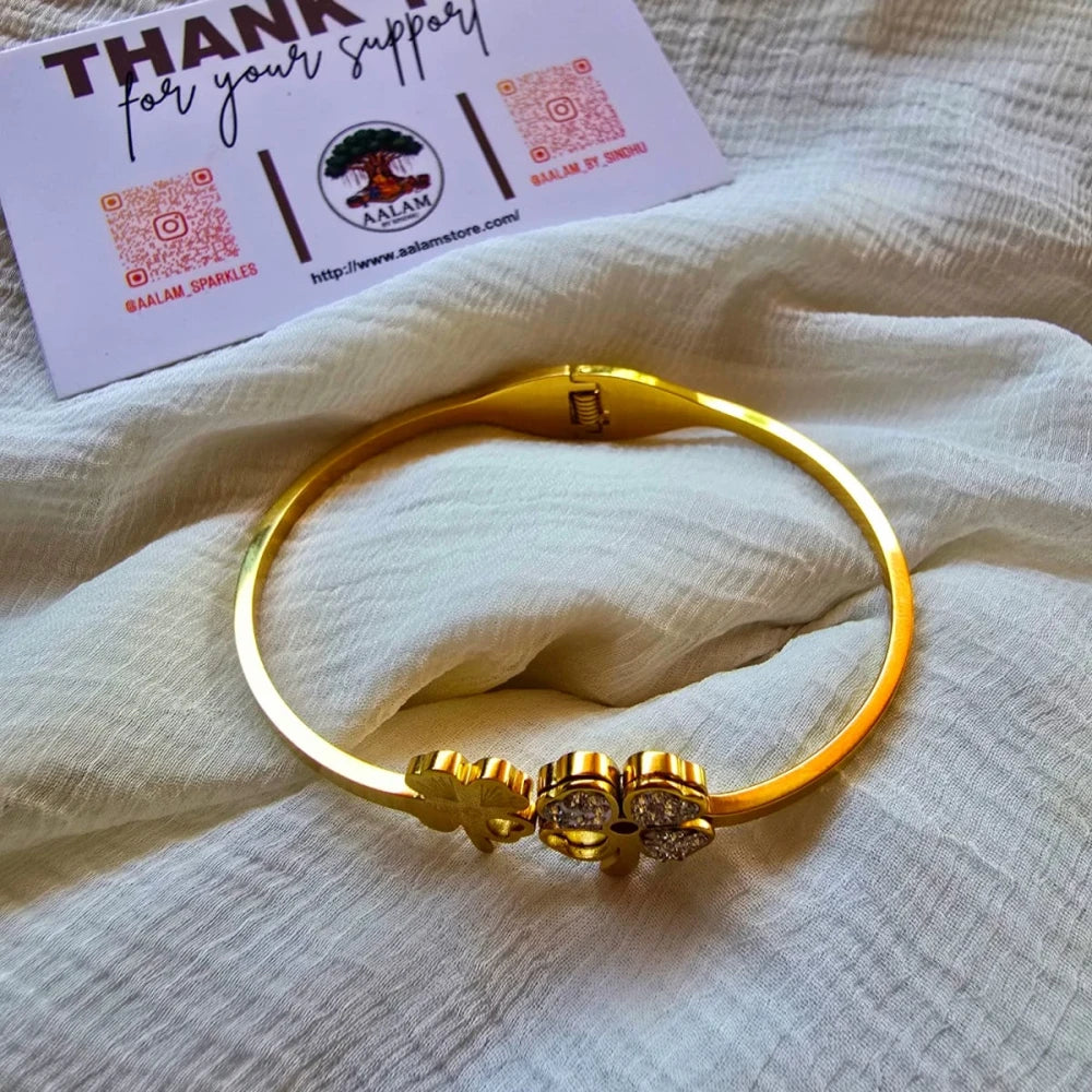 Clover with Stones Kada Bracelet