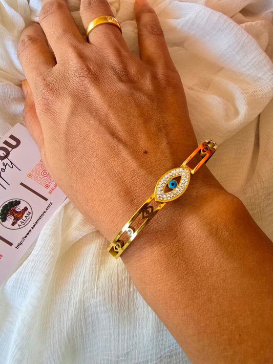 Beautiful Eye Kada Bracelet