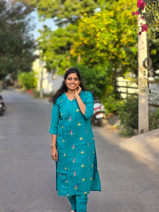 Ramar green  Mul Chanderi V neck kurti set