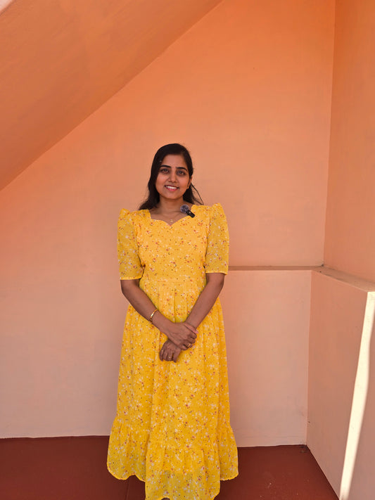 Manja Kattu Maina Maxi