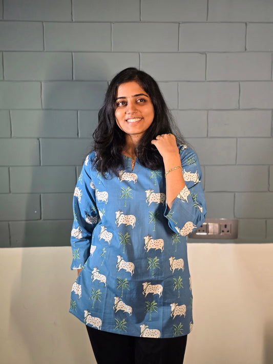 Blue Cow Short Top