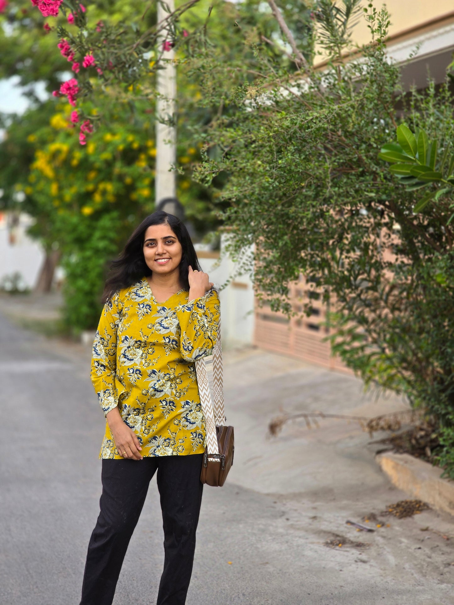 Yellow Blue flowers short Top