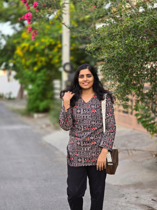 Black Elephant Deer short Top