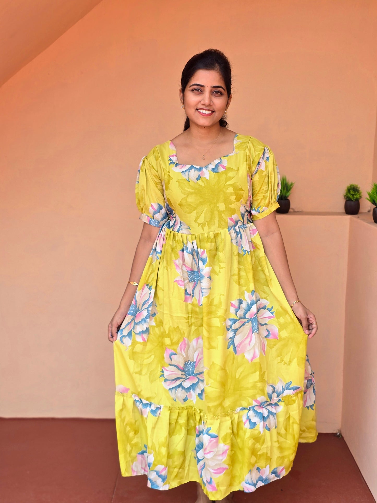 Lime Yellow Blossom Feeding Maxi