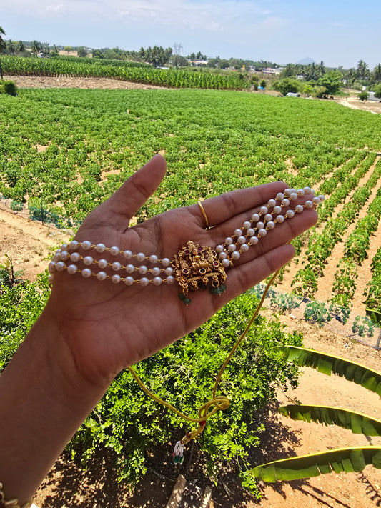 Lakshmi Pendant with Pearls Choker