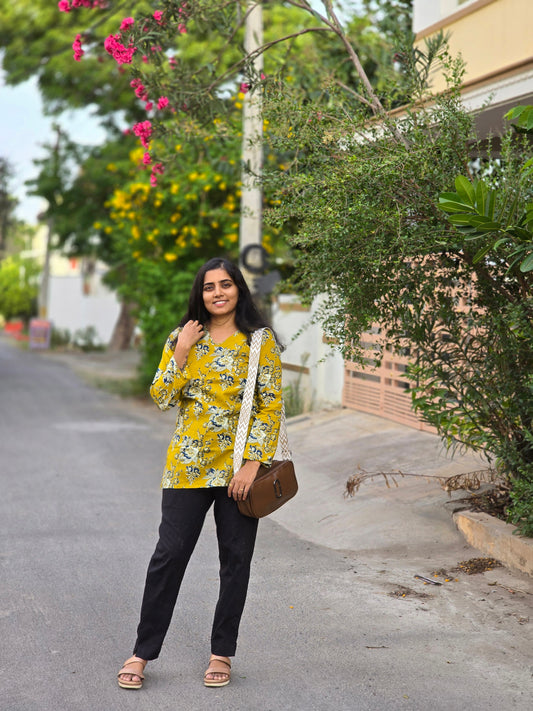 Yellow Blue flowers short Top