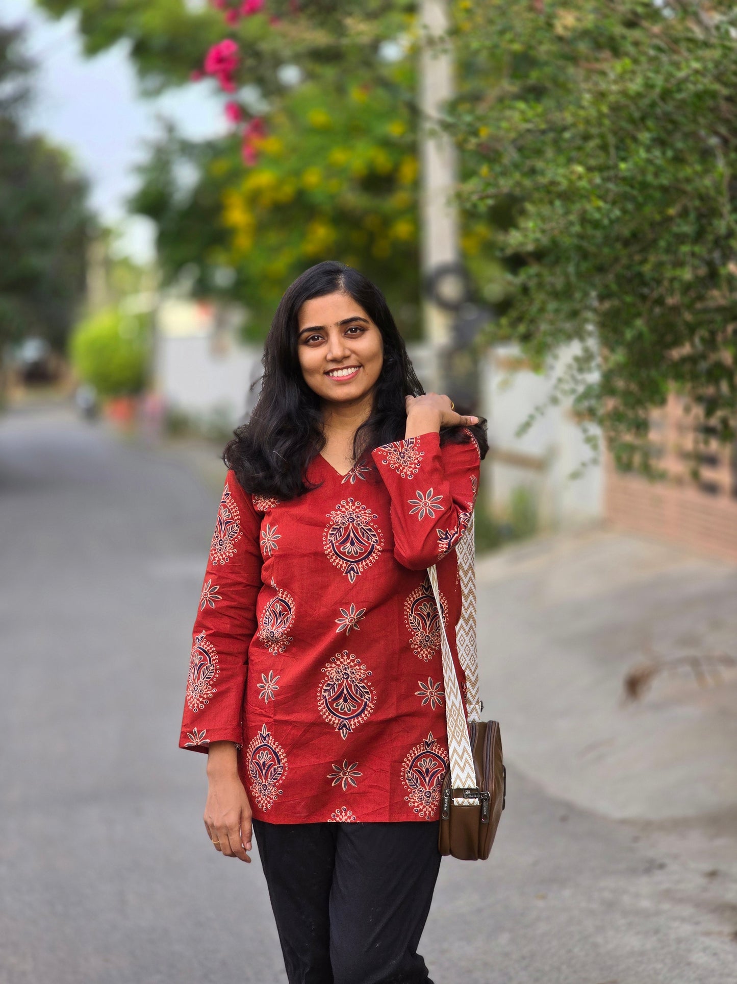 Maroon flowers short Top