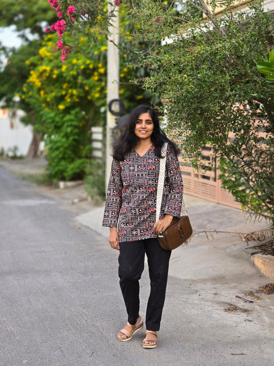 Black Elephant Deer short Top