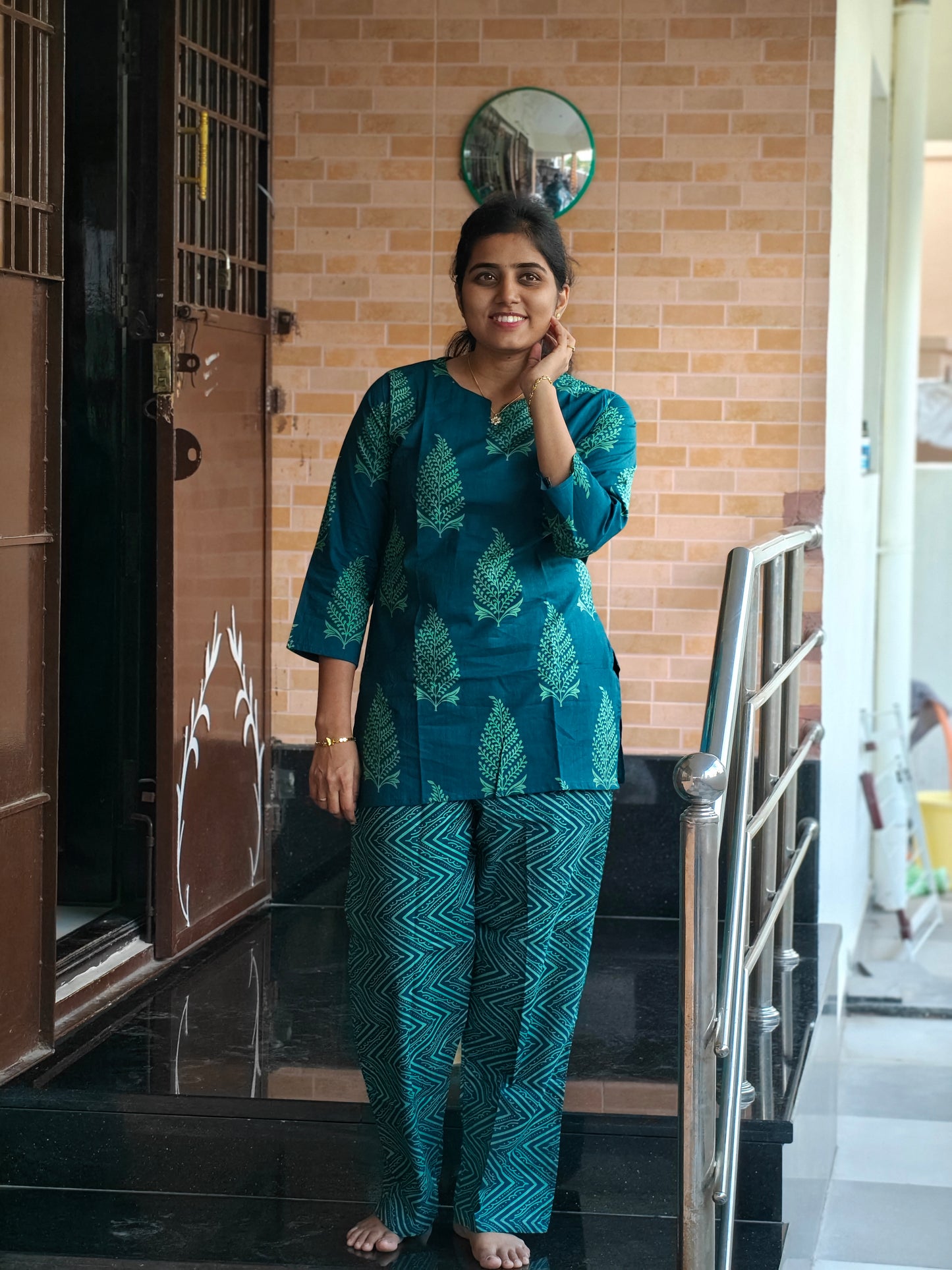 Peacock green leaves stripes Coord set