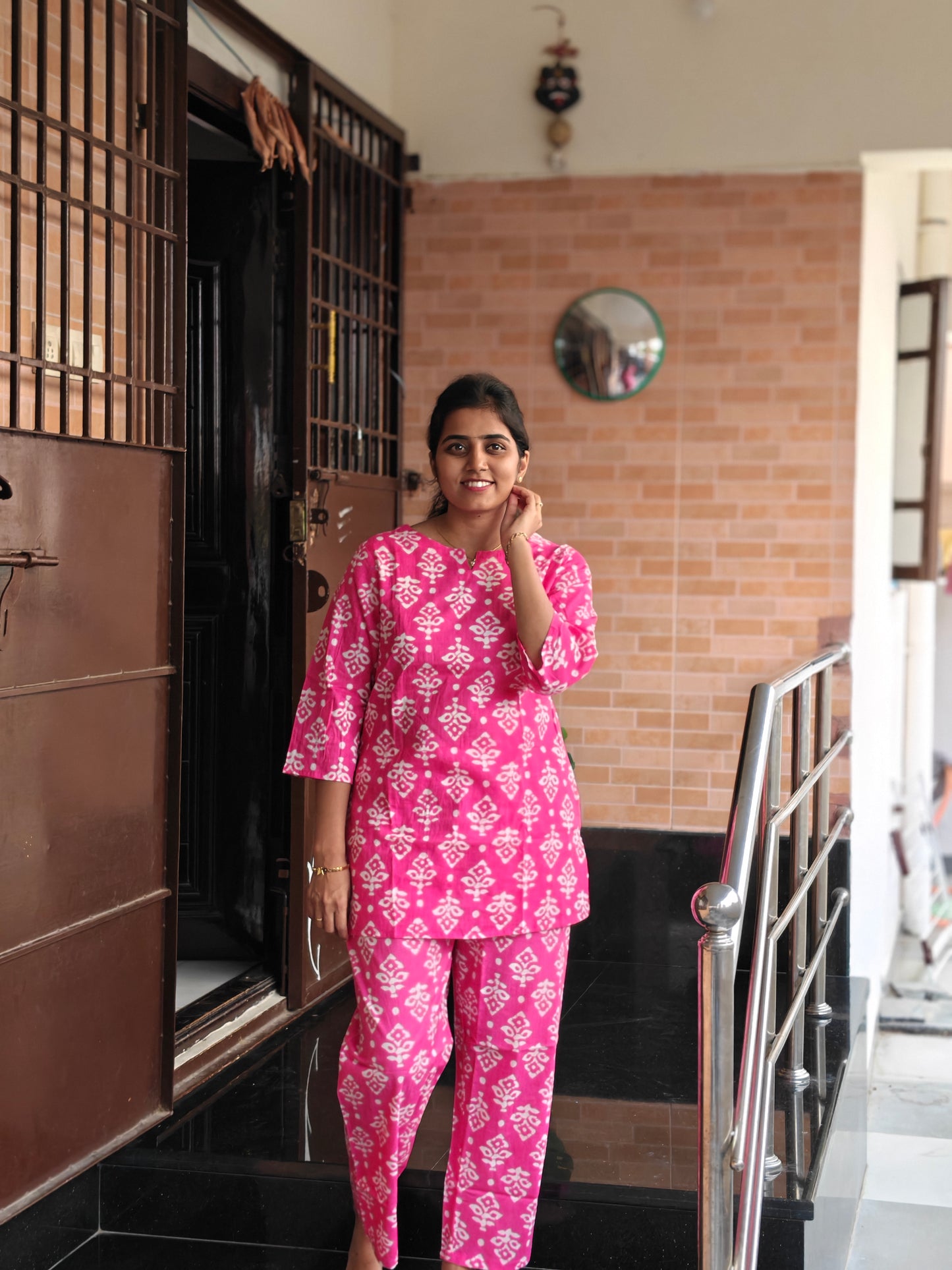 Pink with white mottif Coord set