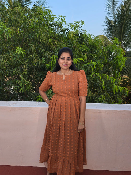 Oru Maalai Feeding Maxi with Zip