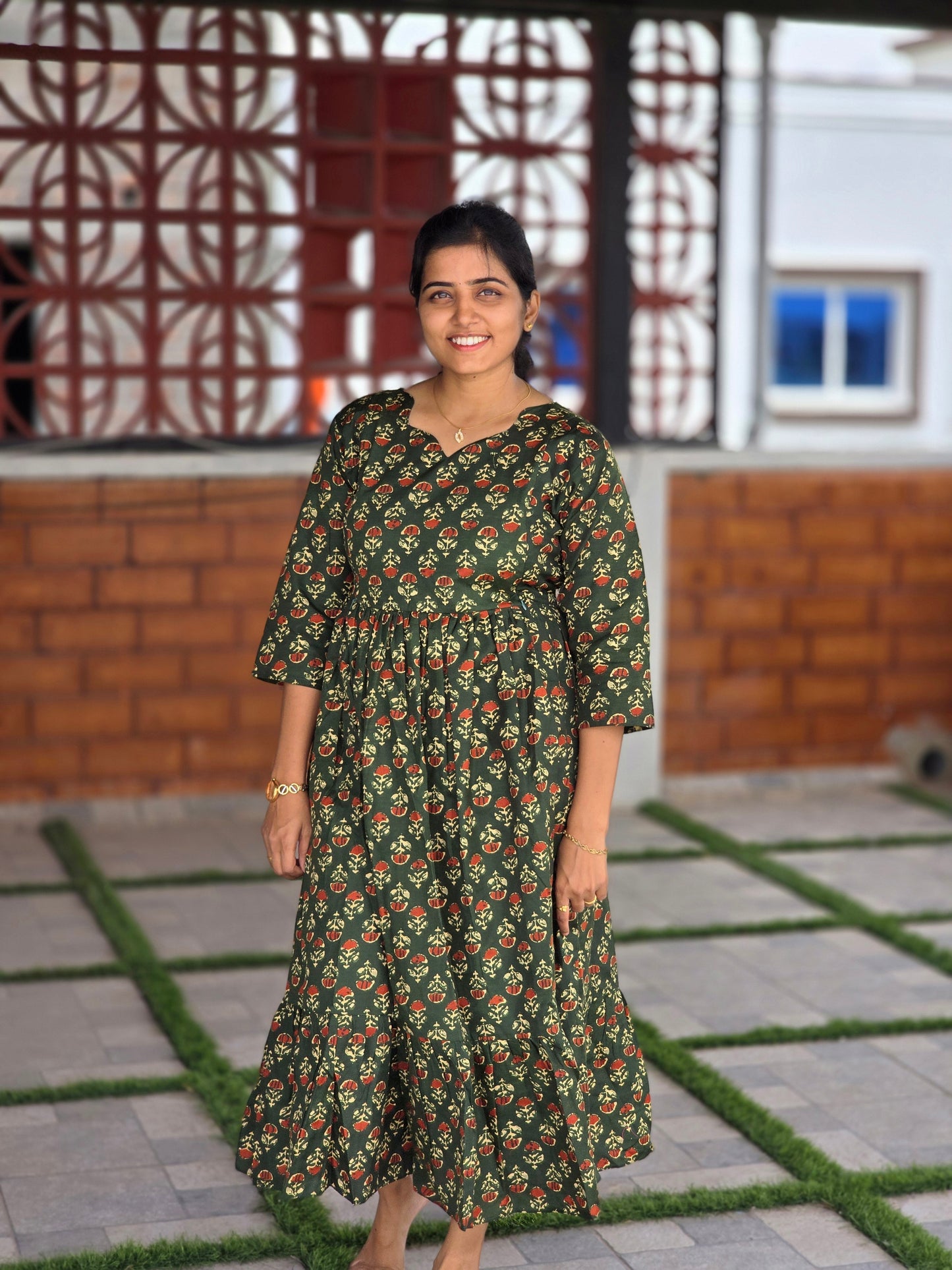 Green button rose Maxi