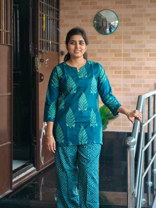 Peacock green leaves stripes Coord set