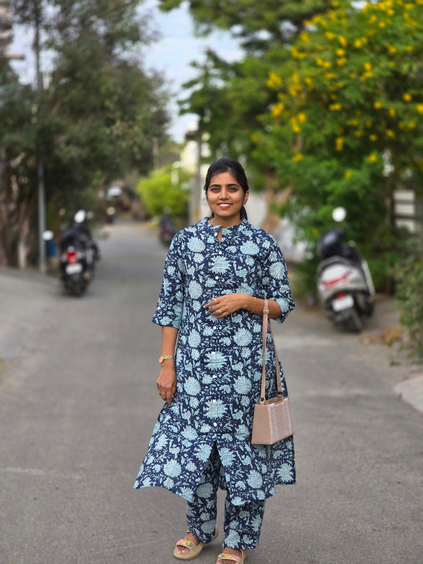 Blue with white flowers kurti set