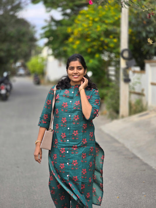 Dark Green & Red flowers kurti set