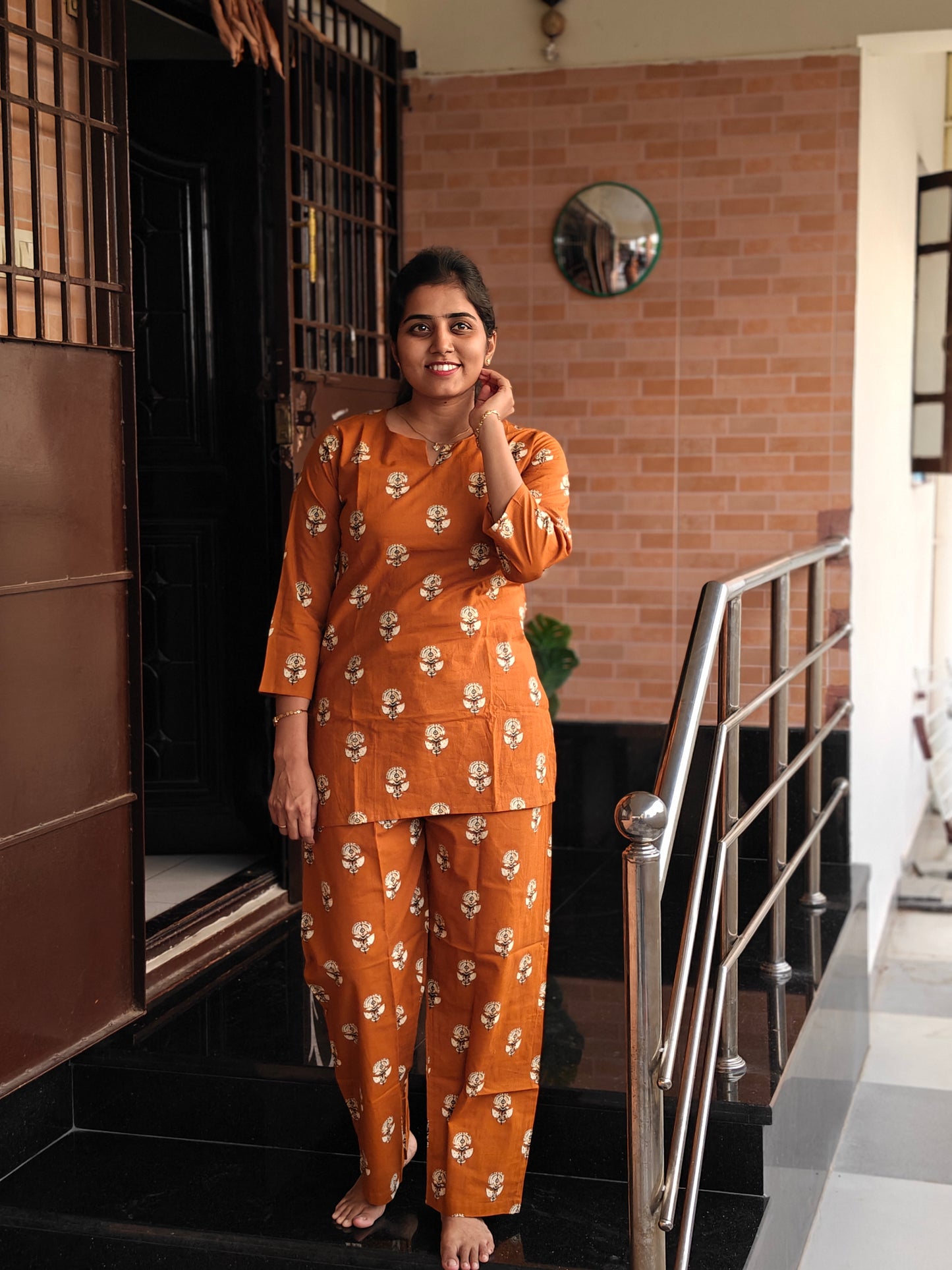 Orange brown white rose design Coord set