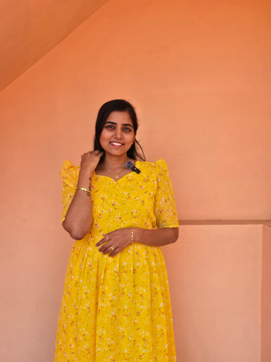 Manja Kattu Maina Maxi