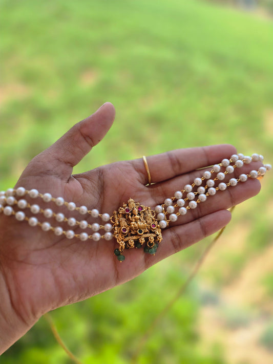 Lakshmi Pendant with Pearls Choker