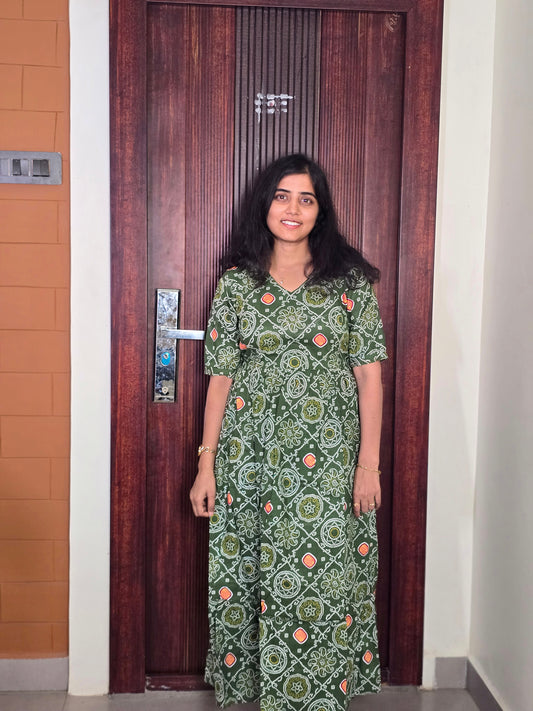Green Bandhini Feeding Maxi