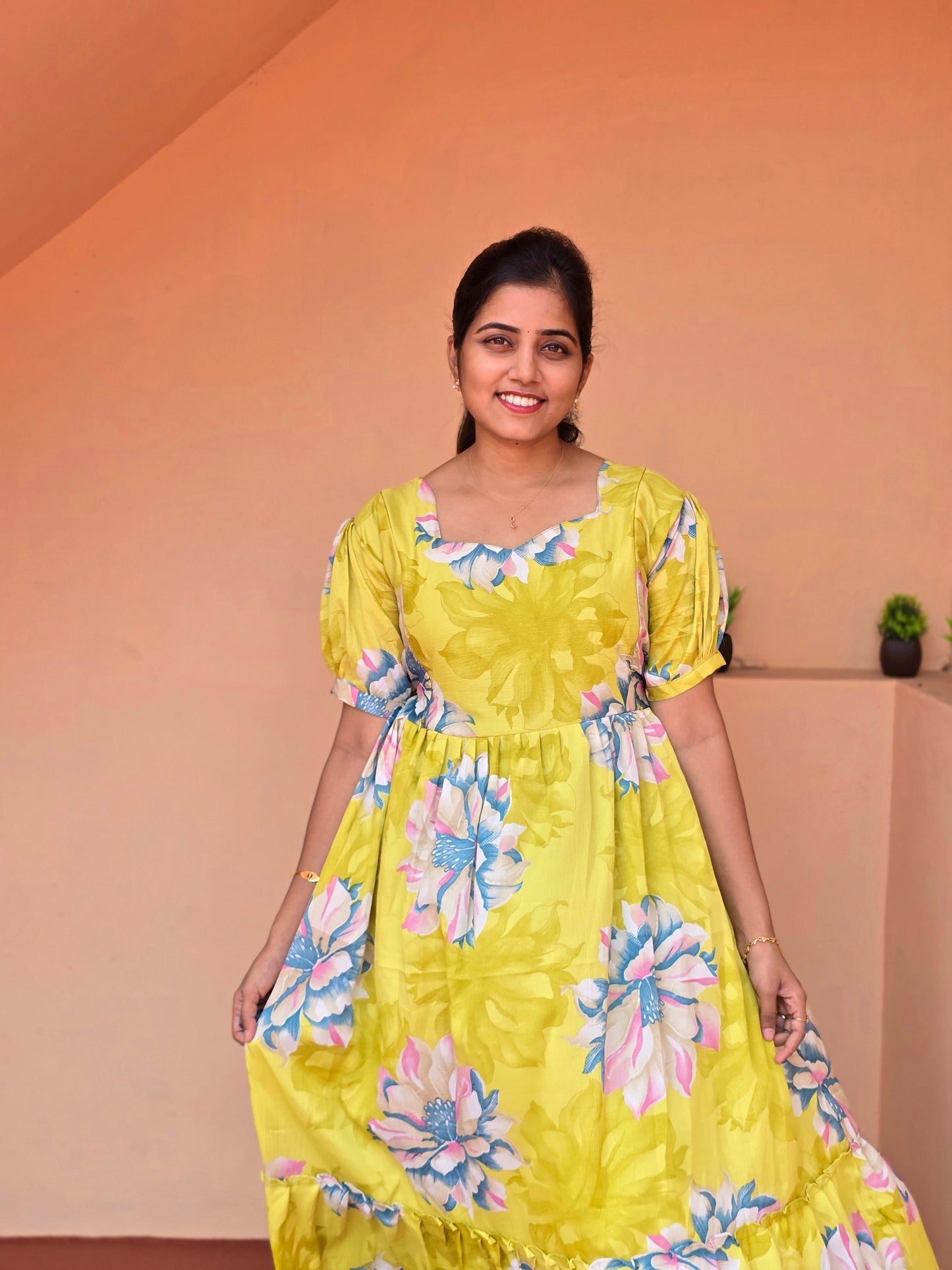 Lime Yellow Blossom Feeding Maxi